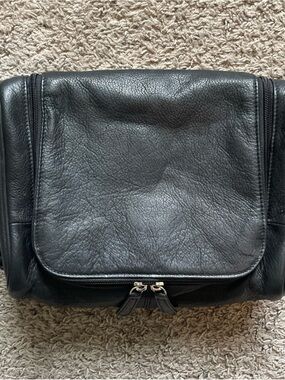 Levenger Black Pebbled Leather Hanging Toiletry Travel Bag Pouch Case Organizer